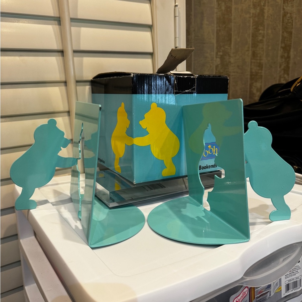 Disney Teal Pooh‎ Bear Bookends